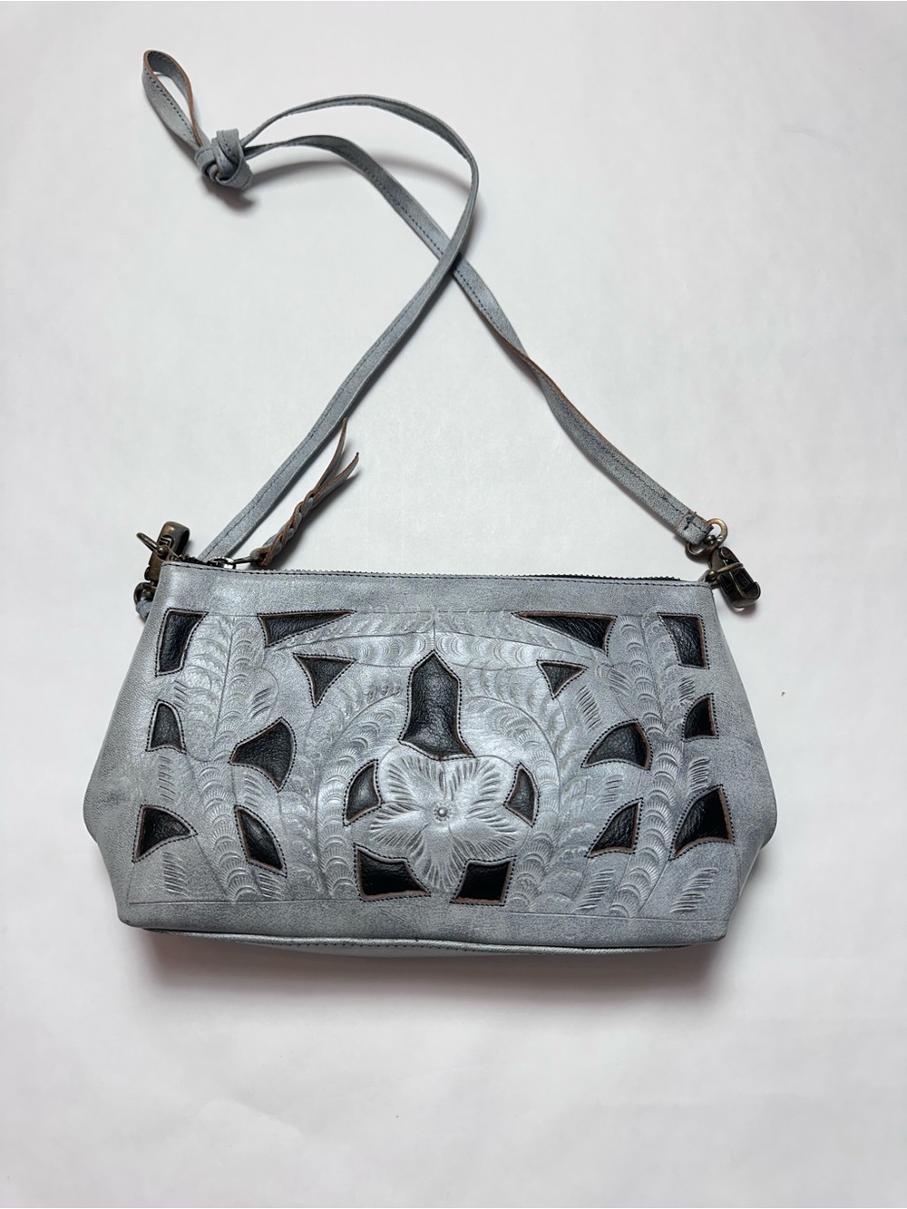 Artisan Silver Tooled Leather Cutout Crossbody Bag Boho Western Festival - Picture 5 of 13